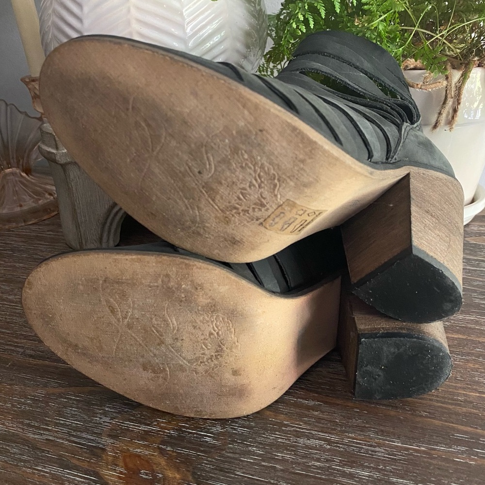 FREE PEOPLE Hybrid Strappy Leather Block Heel Ankle Boots Bootie 37 US7 Black - Picture 9 of 15